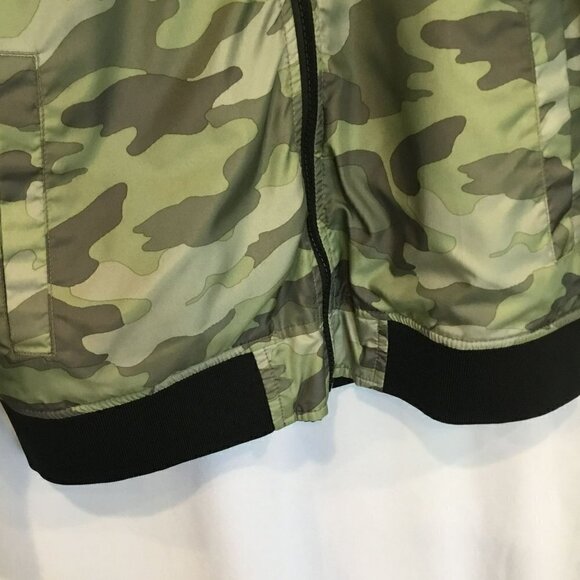 Old Navy Youth Bomber Jacket Green Camo Size Large 10-12 Full Zip Front School - Picture 7 of 9